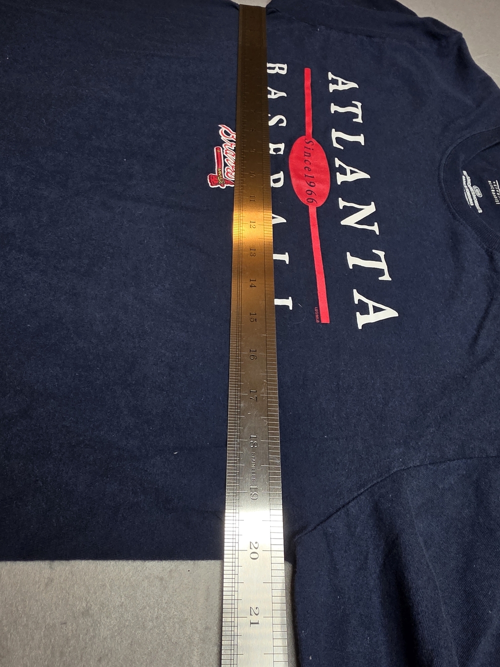 MLB Navy Atlanta Braves Graphic Tee with Red & White Accents Large - Picture 5 of 6